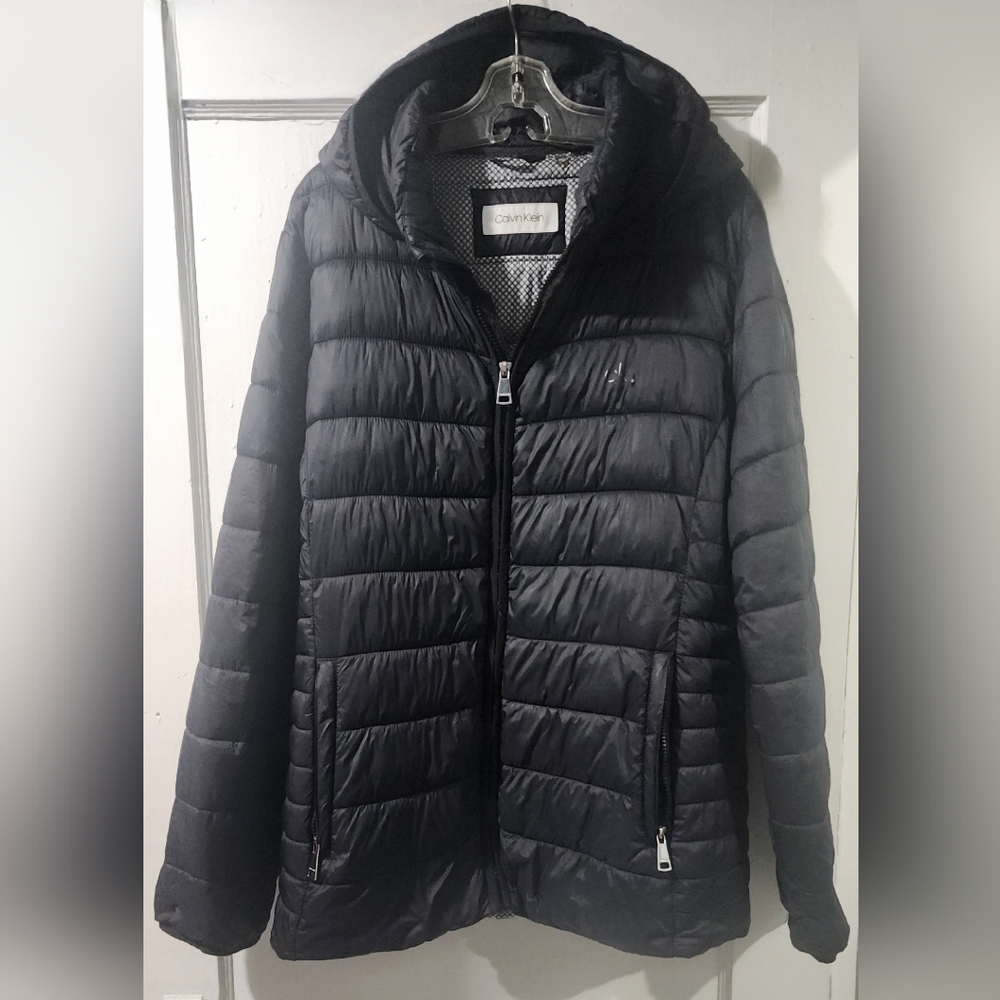 🌷Calvin Klein Black Hooded Puffer Jacket